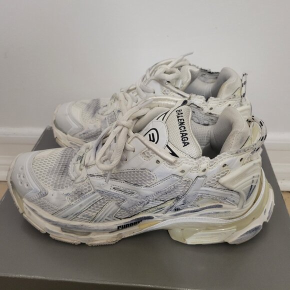 Balenciaga Runners - Picture 3 of 5